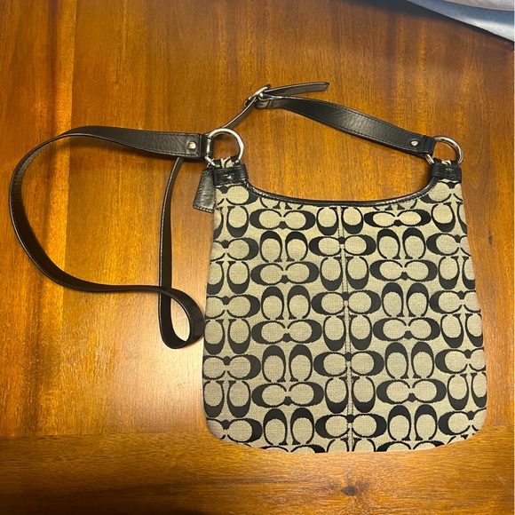 COACH Canvas Penelope H1168 - Picture 2 of 3